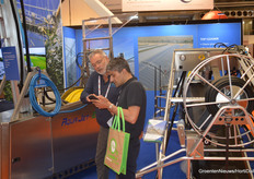 Tom Zwanenburg of Van der Waay is happy to explain the advantages of their machines.